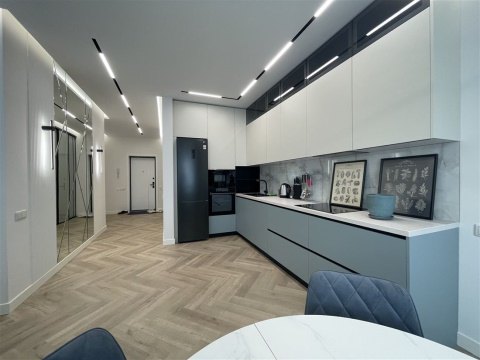 2-к квартира, 20/37 эт., 62м²