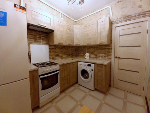 3-к квартира, 2/5 эт., 90м²
