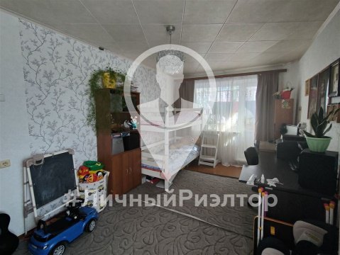3-к квартира, 5/5 эт., 63м²