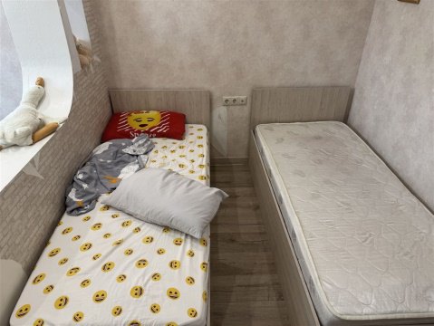 2-к квартира, 7/15 эт., 55м²