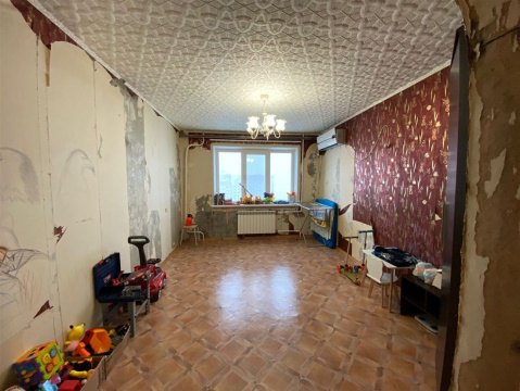 3-к квартира, 10/10 эт., 64м²