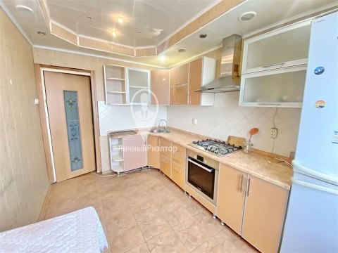 2-к квартира, 8/9 эт., 40м²