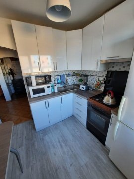 3-к квартира, 5/5 эт., 53м²