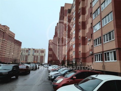 1-к квартира, 10/10 эт., 37м²