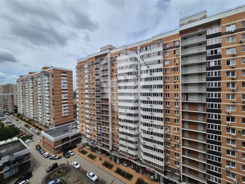 2-к квартира, 12/17 эт., 52м²