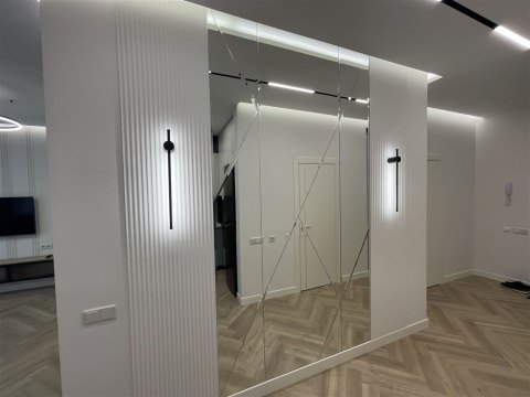 2-к квартира, 20/37 эт., 62м²