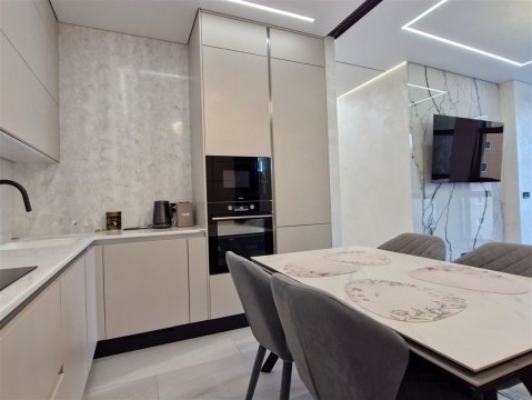 3-к квартира, 4/9 эт., 93м²