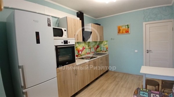 1-к квартира, 6/23 эт., 42м²