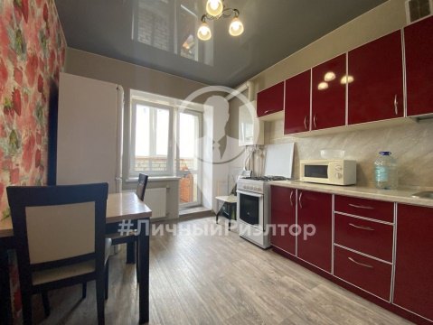 1-к квартира, 10/11 эт., 40м²