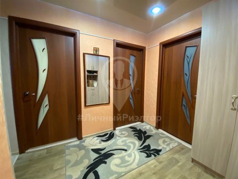 3-к квартира, 1/5 эт., 61м²