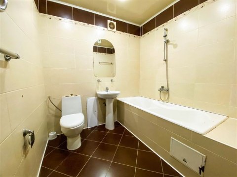 1-к квартира, 5/6 эт., 57м²