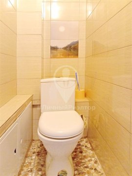 2-к квартира, 5/10 эт., 50м²