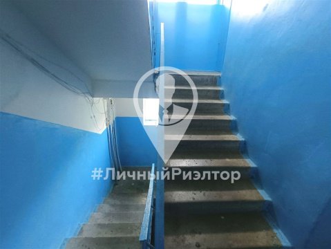 2-к квартира, 3/10 эт., 50м²