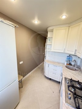 2-к квартира, 5/5 эт., 48м²