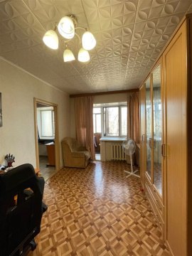 2-к квартира, 5/5 эт., 45м²