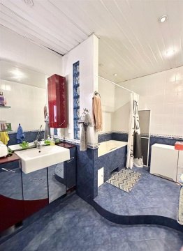 3-к квартира, 4/25 эт., 138м²