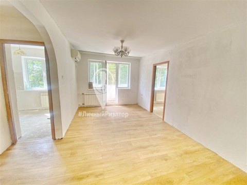 2-к квартира, 5/5 эт., 44м²