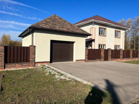 Дом 215м², участок 9,4 сот.