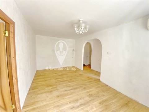 2-к квартира, 5/5 эт., 44м²
