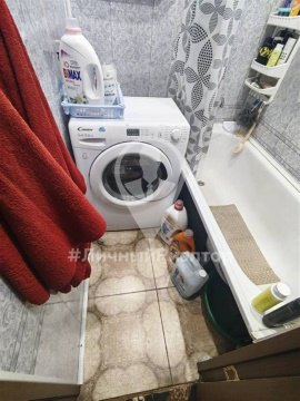 3-к квартира, 1/1 эт., 50м²