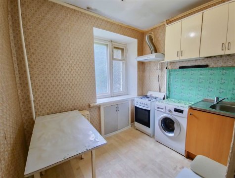 2-к квартира, 2/9 эт., 42м²
