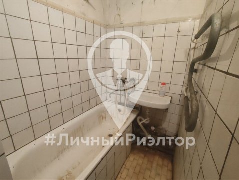 3-к квартира, 1/5 эт., 47м²