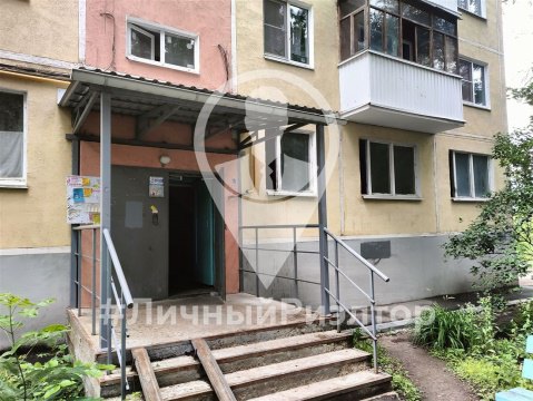 3-к квартира, 1/5 эт., 47м²