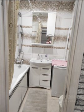 2-к квартира, 5/10 эт., 64м²