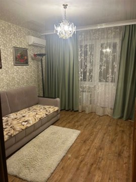 2-к квартира, 8/9 эт., 70м²