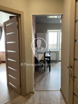 1-к квартира, 10/11 эт., 40м²