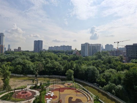 4-к квартира, 7/52 эт., 110м²
