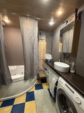 2-к квартира, 1/5 эт., 62м²