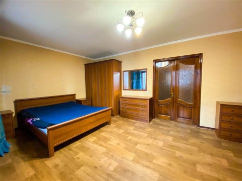 1-к квартира, 5/6 эт., 57м²
