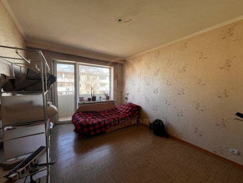 3-к квартира, 4/5 эт., 60м²